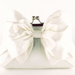 Bow Clutch